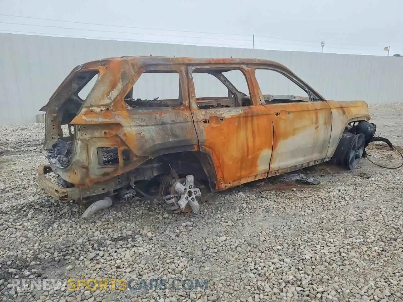 3 Photograph of a damaged car 1C4RJHBG0RC163062 JEEP CHEROKEE 2024