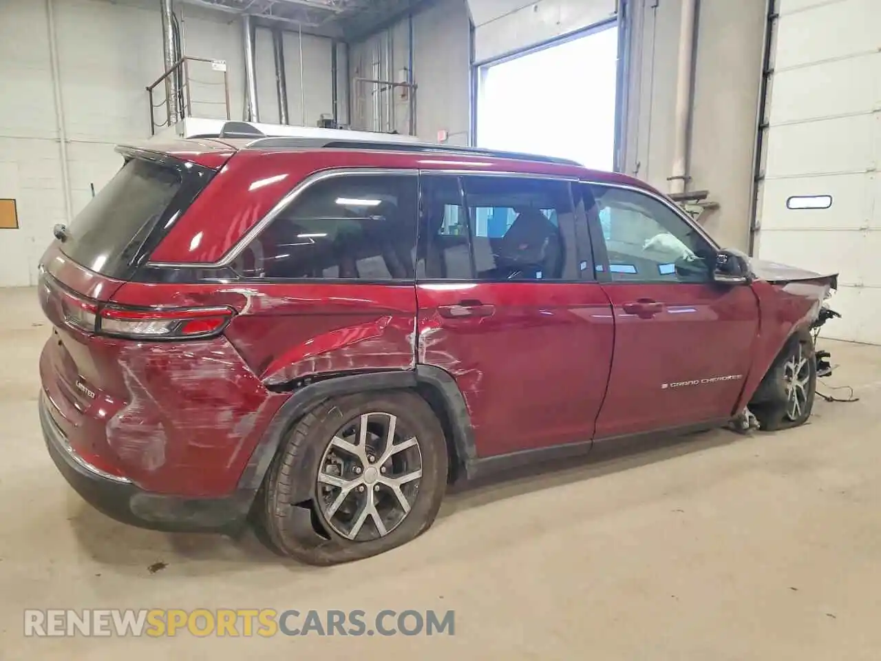 3 Photograph of a damaged car 1C4RJHBG3RC123378 JEEP CHEROKEE 2024