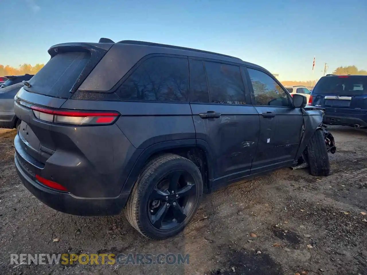 3 Фотография поврежденного автомобиля 1C4RJHBG3RC127334 JEEP CHEROKEE 2024