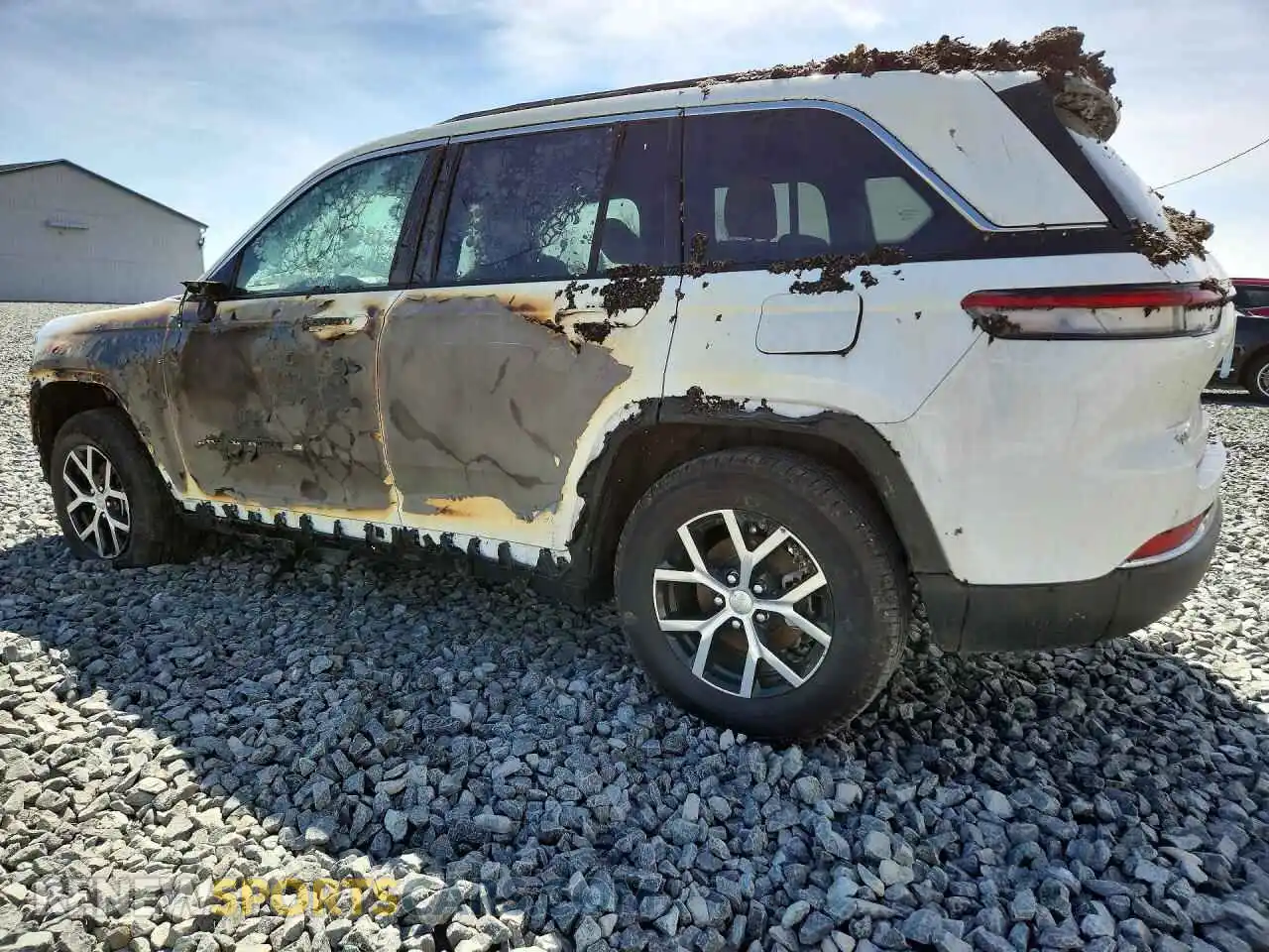 2 fotografías del automóvil dañado 1C4RJHBG5RC200347 JEEP CHEROKEE 2024