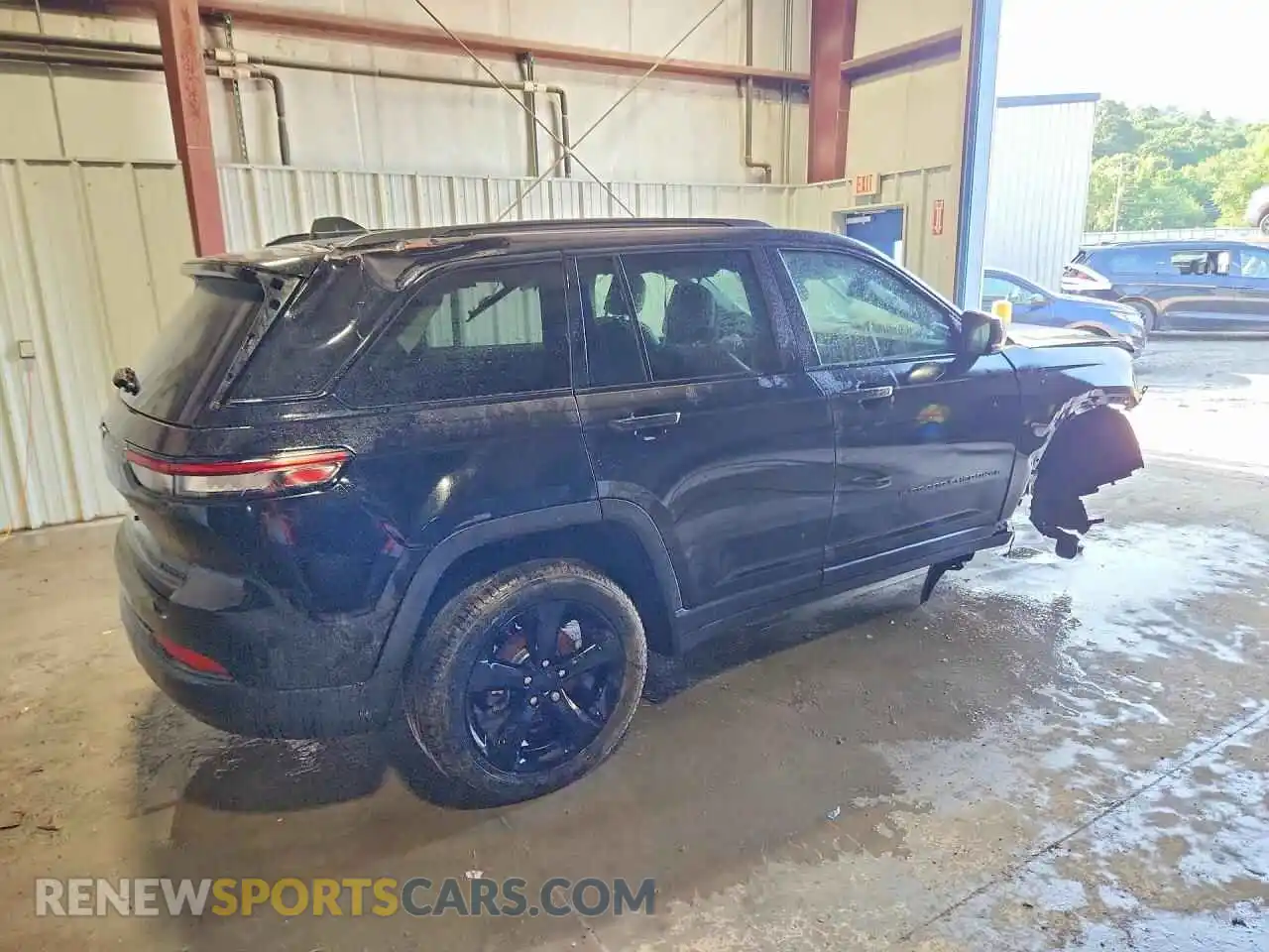3 Photograph of a damaged car 1C4RJHBG6RC260041 JEEP CHEROKEE 2024