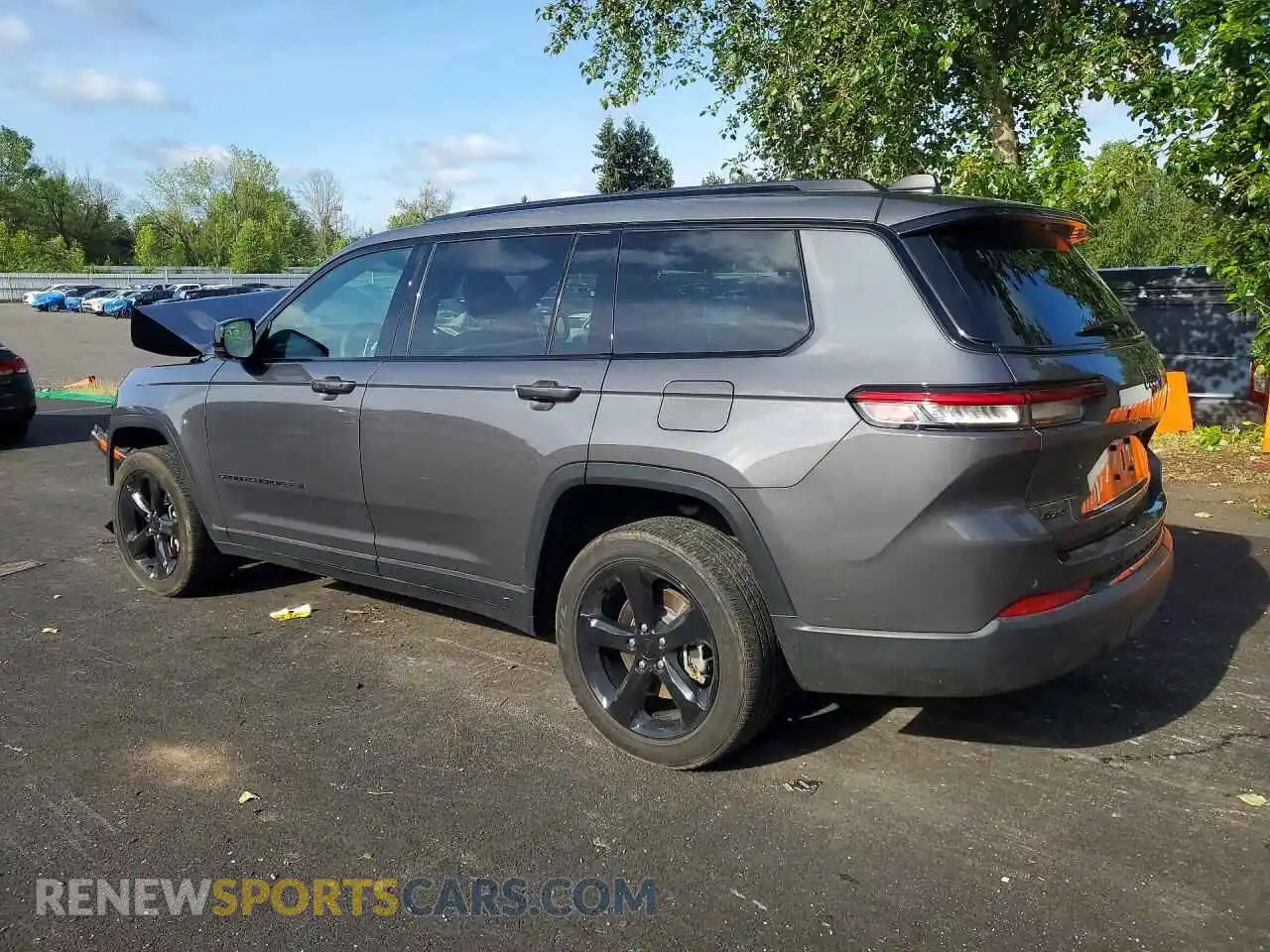 2 Photograph of a damaged car 1C4RJKAG4R8935905 JEEP CHEROKEE 2024