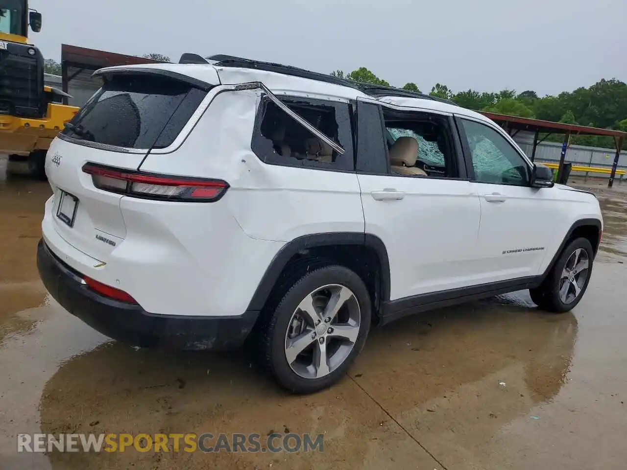 3 Photograph of a damaged car 1C4RJKBG3R8530987 JEEP CHEROKEE 2024