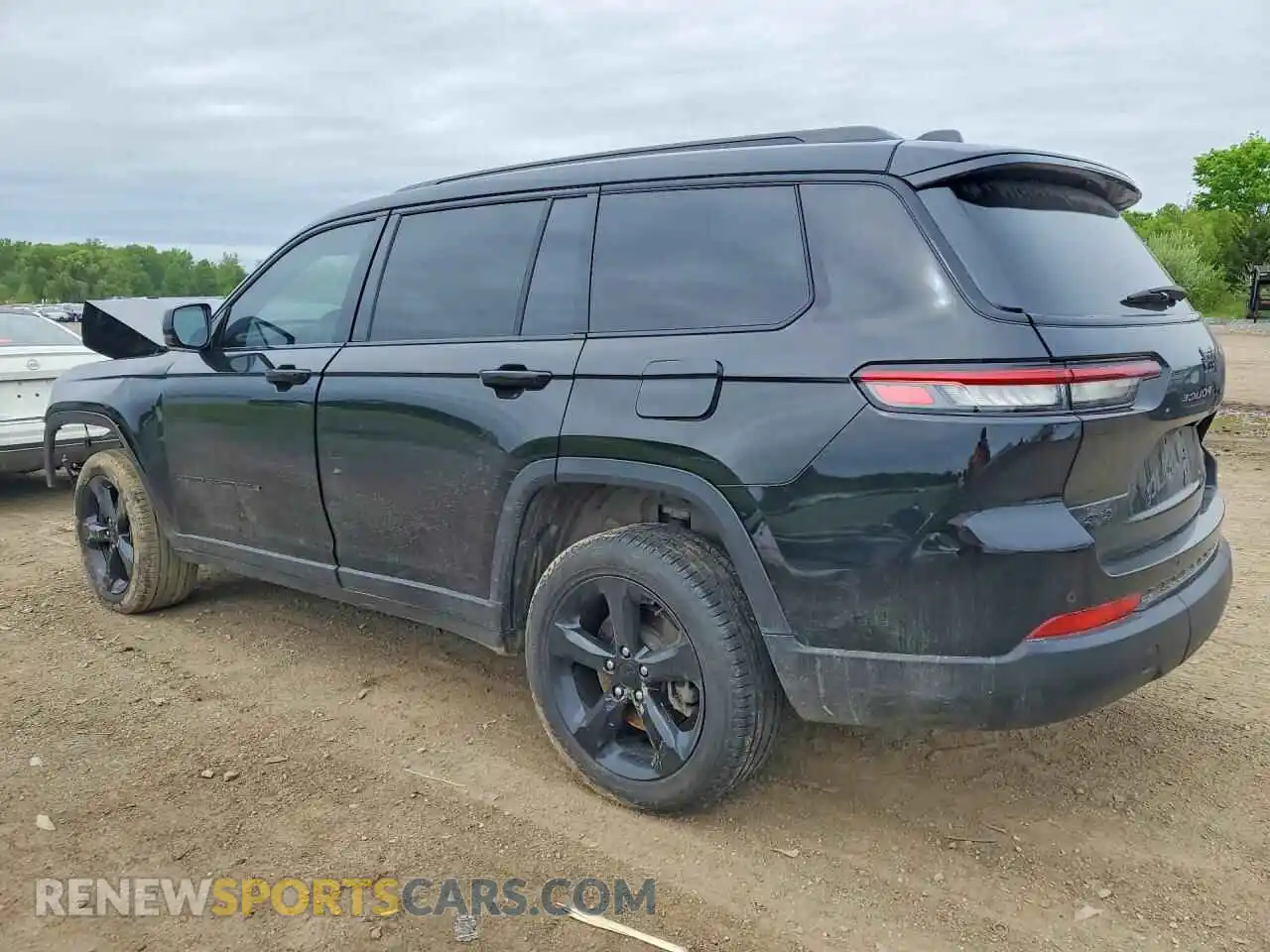2 Photograph of a damaged car 1C4RJKBG3R8588534 JEEP CHEROKEE 2024