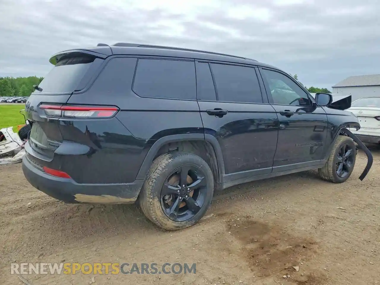 3 Photograph of a damaged car 1C4RJKBG3R8588534 JEEP CHEROKEE 2024