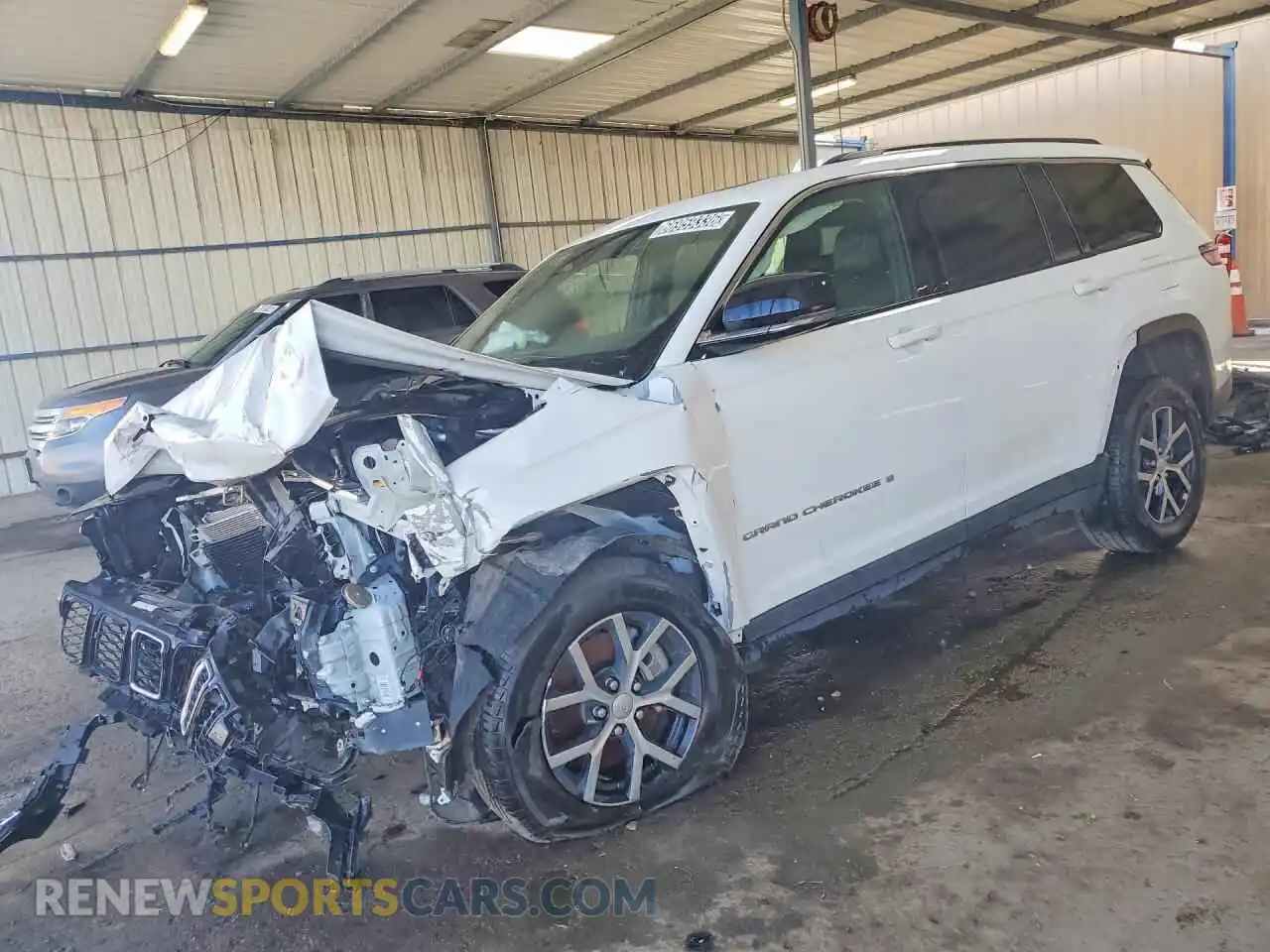 1 Photograph of a damaged car 1C4RJKBG6R8536296 JEEP CHEROKEE 2024