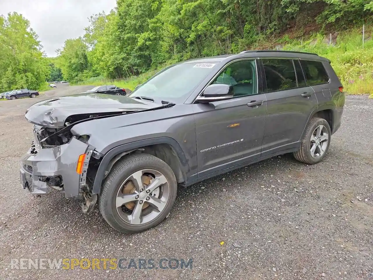 1 Photograph of a damaged car 1C4RJKBG8R8567193 JEEP CHEROKEE 2024