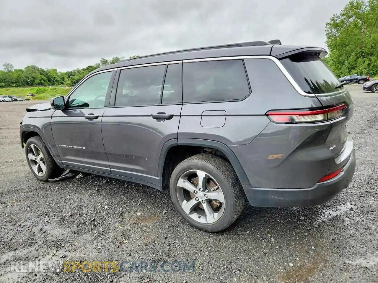 2 Photograph of a damaged car 1C4RJKBG8R8567193 JEEP CHEROKEE 2024