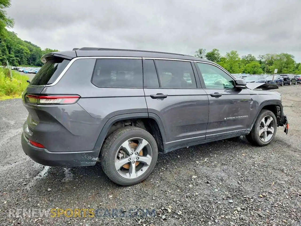 3 Photograph of a damaged car 1C4RJKBG8R8567193 JEEP CHEROKEE 2024
