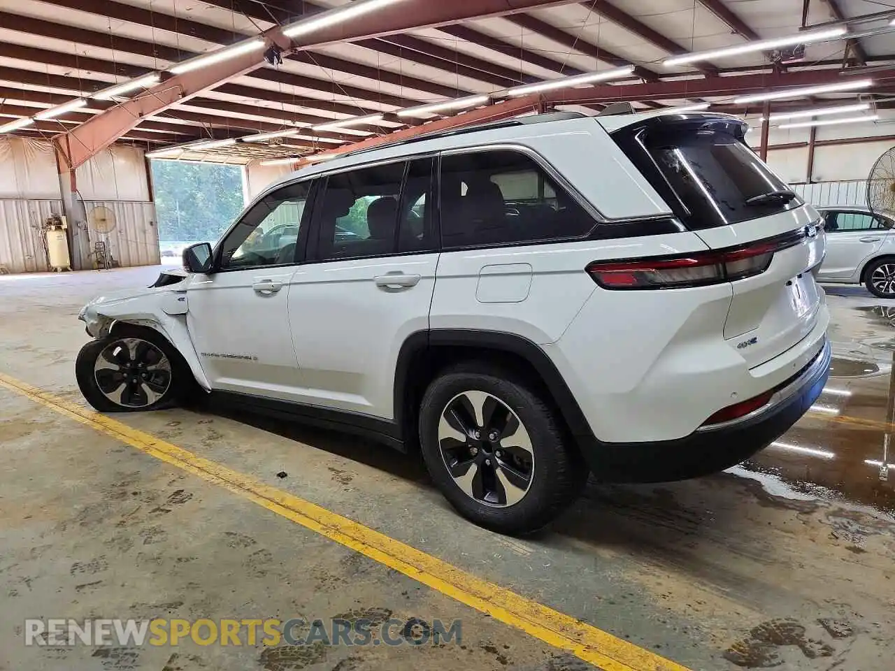 2 Photograph of a damaged car 1C4RJYB65RC129156 JEEP CHEROKEE 2024
