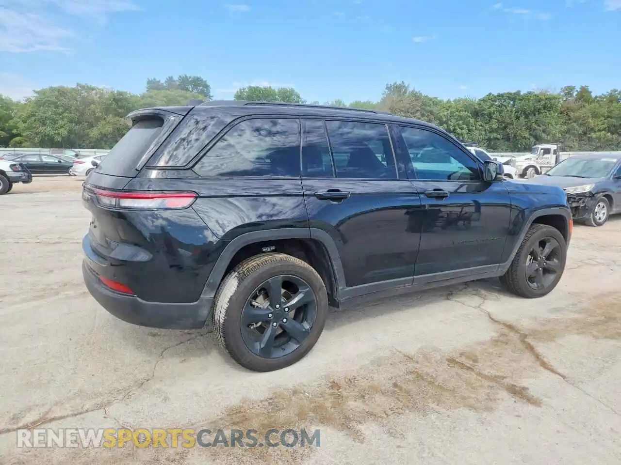 3 Photograph of a damaged car 1C4RJGAG2SC372904 JEEP CHEROKEE 2025
