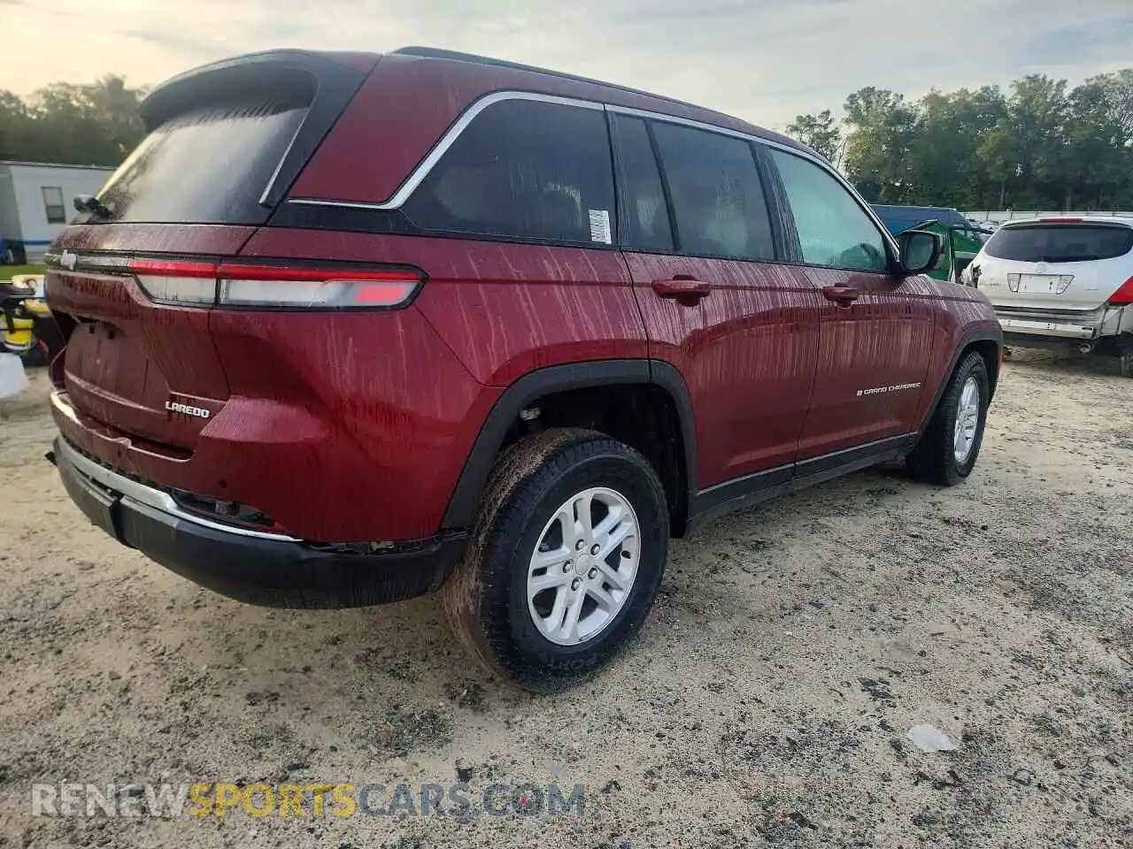 3 Фотография поврежденного автомобиля 1C4RJGAG9SC289700 JEEP CHEROKEE 2025
