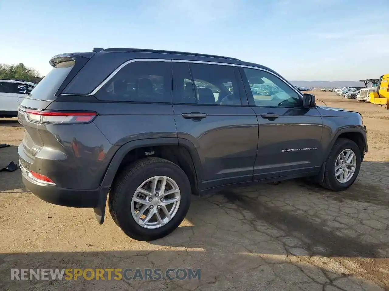 3 Photograph of a damaged car 1C4RJHAG1SC344176 JEEP CHEROKEE 2025
