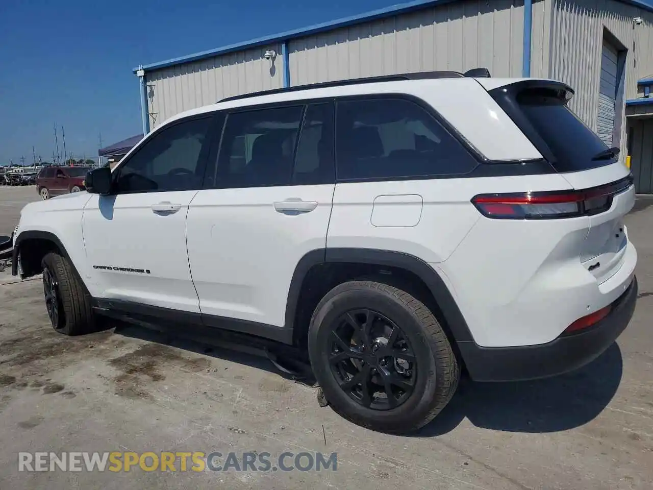 2 Photograph of a damaged car 1C4RJHAG5SC329423 JEEP CHEROKEE 2025