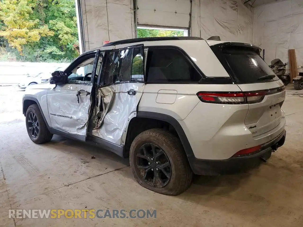 2 Фотография поврежденного автомобиля 1C4RJHAG7SC283092 JEEP CHEROKEE 2025