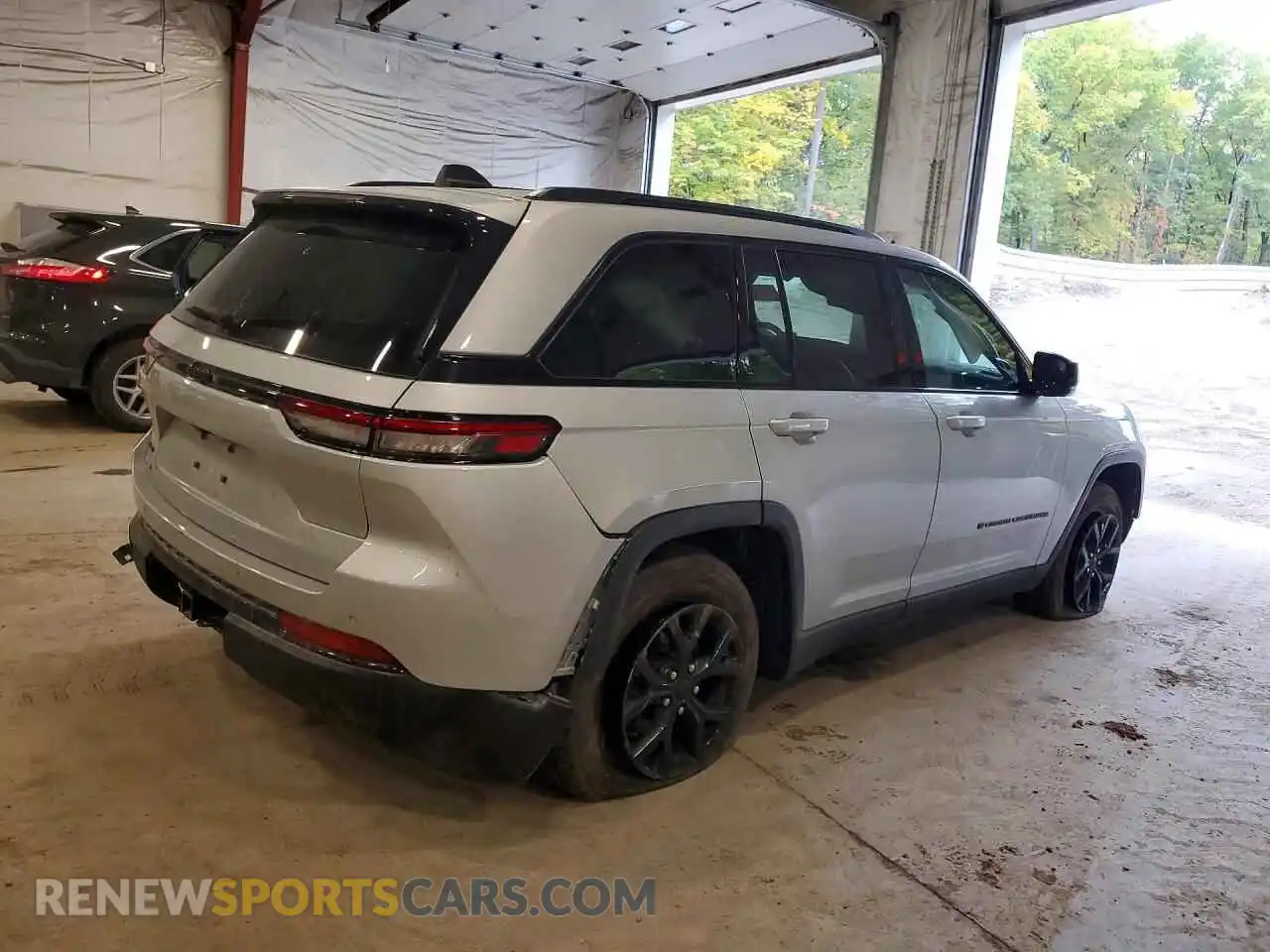 3 Фотография поврежденного автомобиля 1C4RJHAG7SC283092 JEEP CHEROKEE 2025