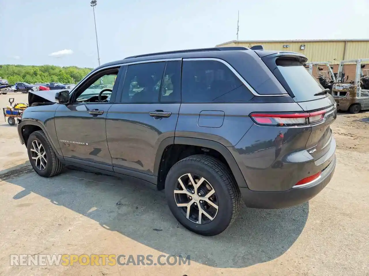 2 fotografías del automóvil dañado 1C4RJHBG0SC271462 JEEP CHEROKEE 2025