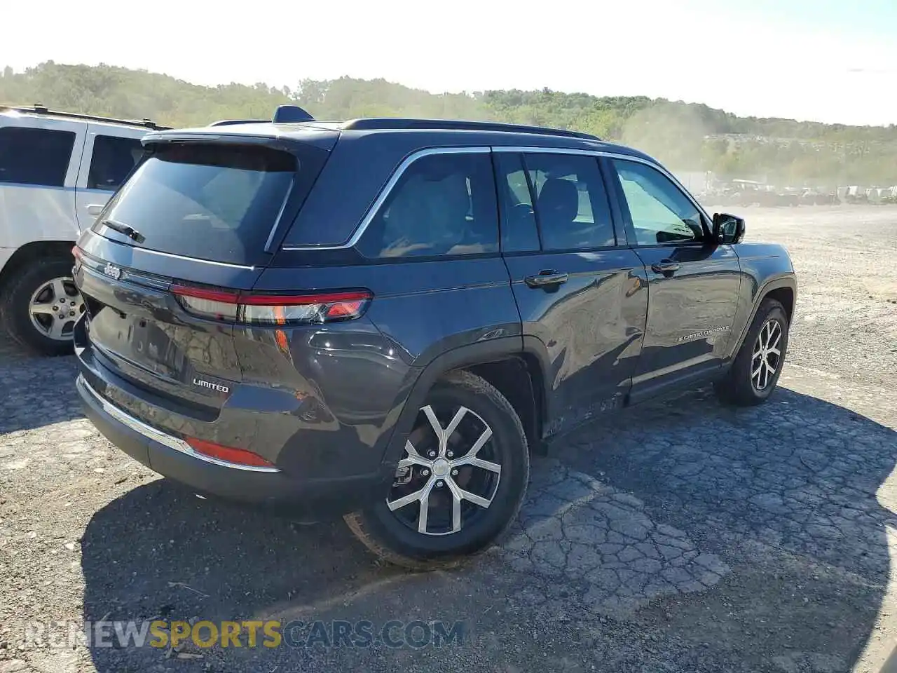 3 fotografías del automóvil dañado 1C4RJHBG1SC306588 JEEP CHEROKEE 2025
