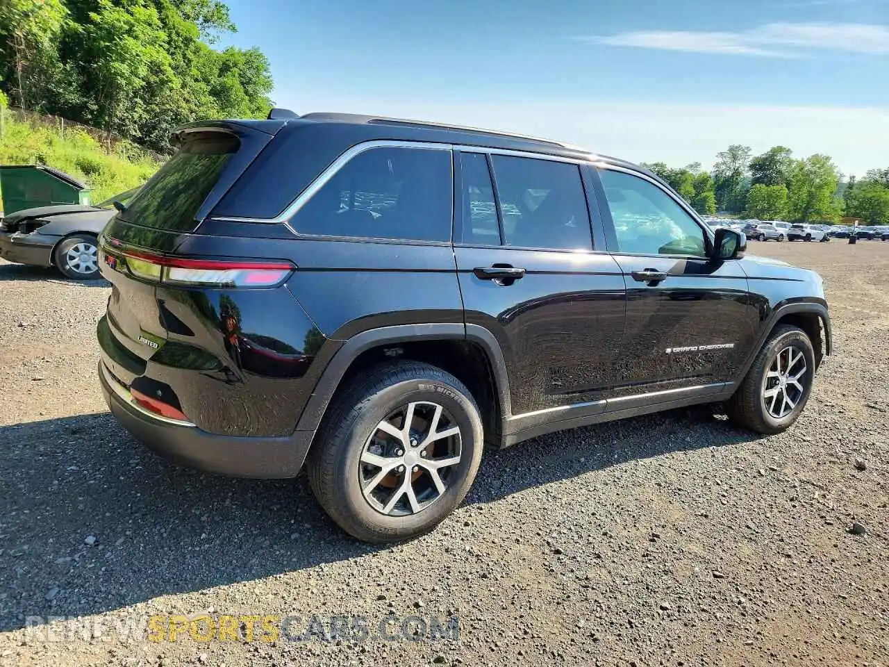 3 Photograph of a damaged car 1C4RJHBG4SC268032 JEEP CHEROKEE 2025