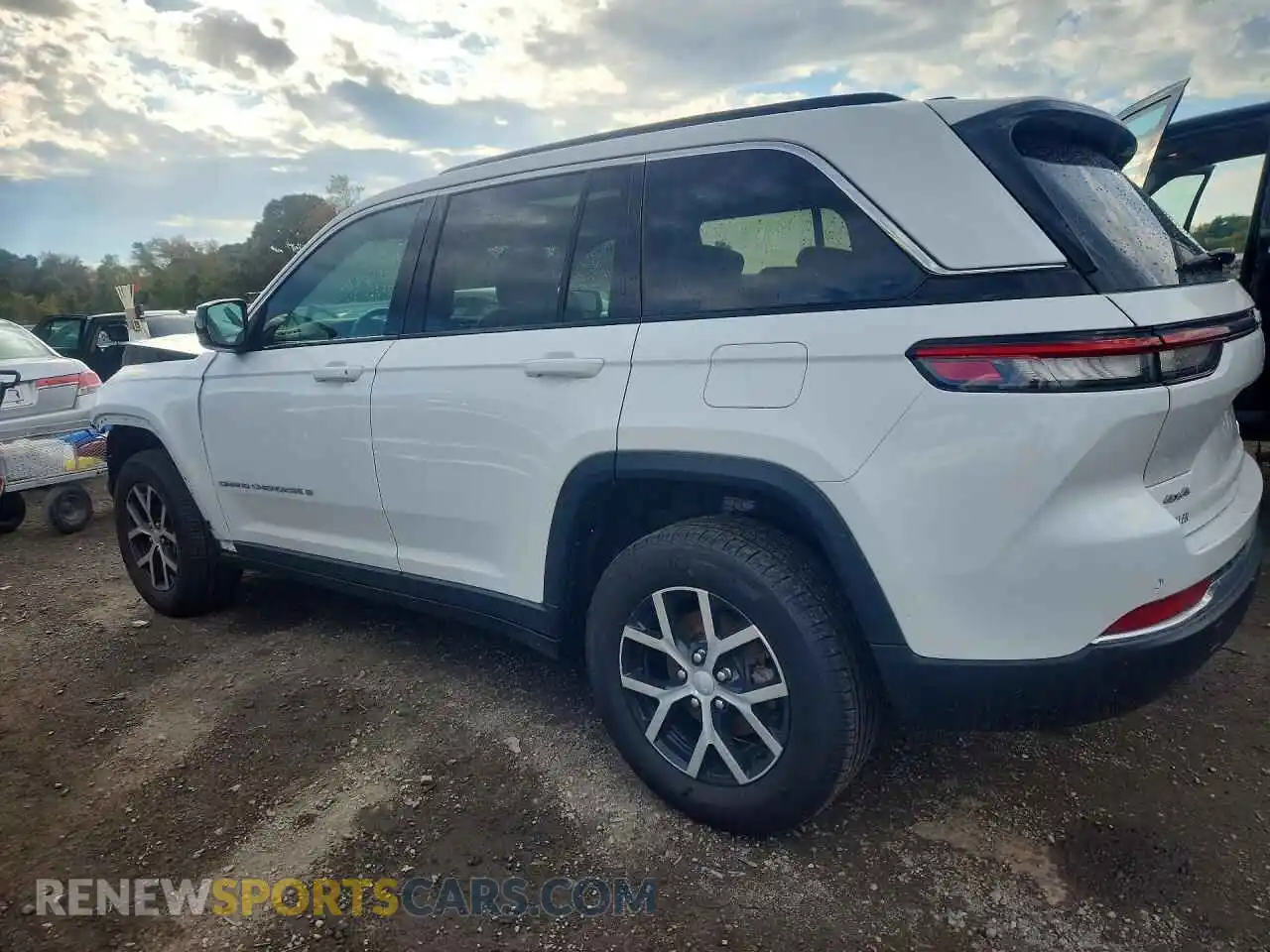 2 Photograph of a damaged car 1C4RJHBG6SC282370 JEEP CHEROKEE 2025