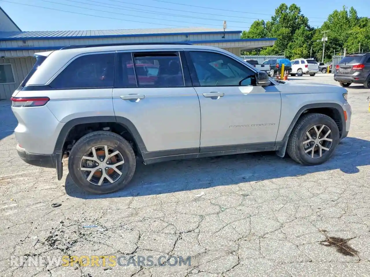 3 Фотография поврежденного автомобиля 1C4RJHBG6SC354409 JEEP CHEROKEE 2025