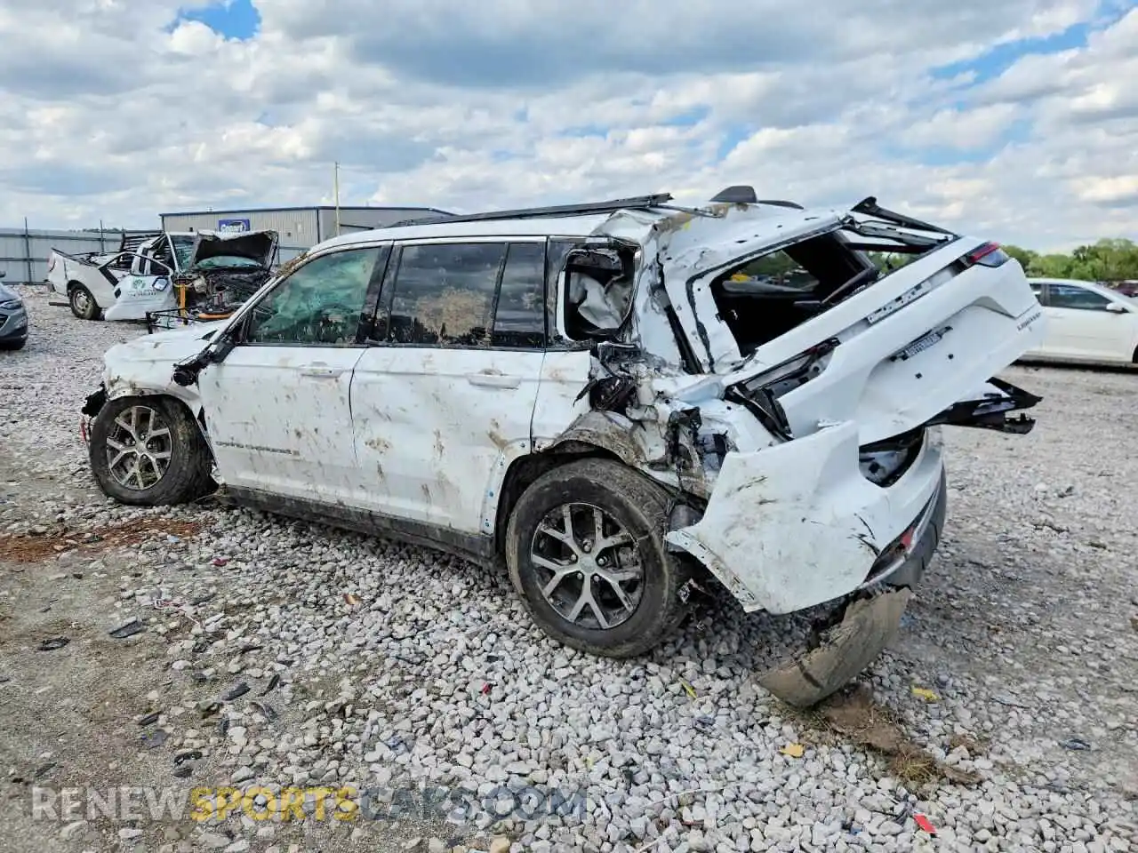 2 Photograph of a damaged car 1C4RJHBG8SC320214 JEEP CHEROKEE 2025