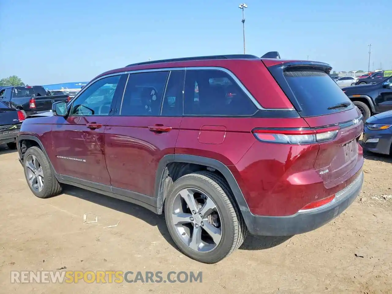 2 fotografías del automóvil dañado 1C4RJHBG9SC335319 JEEP CHEROKEE 2025
