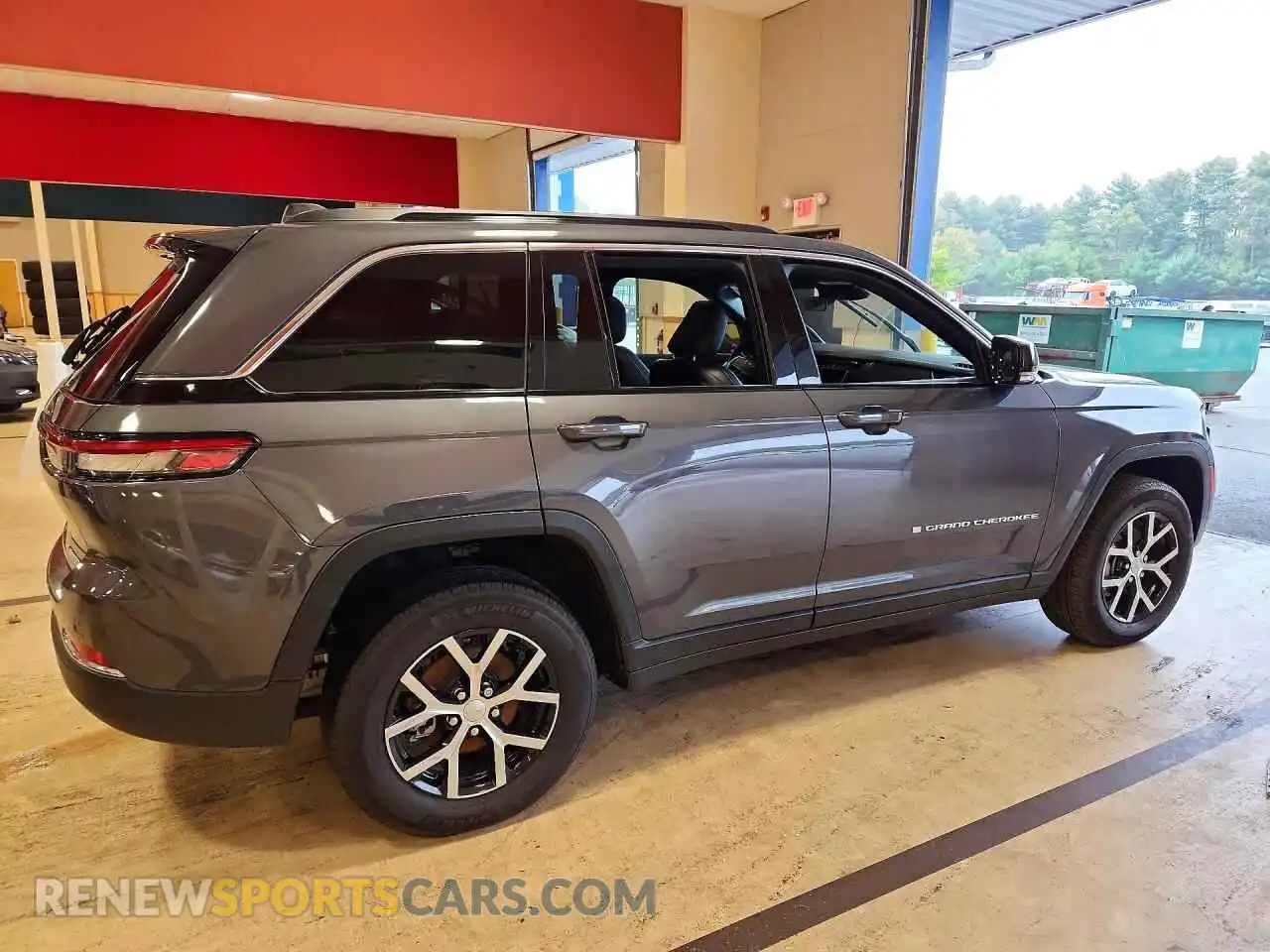 3 fotografías del automóvil dañado 1C4RJHBGXSC280413 JEEP CHEROKEE 2025