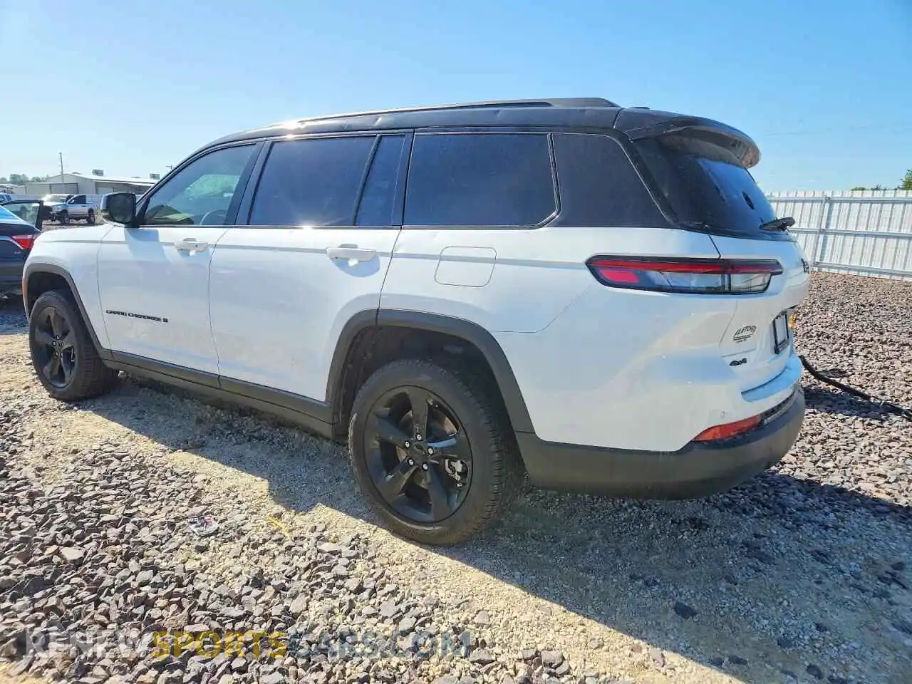 2 Photograph of a damaged car 1C4RJKBG5S8665068 JEEP CHEROKEE 2025