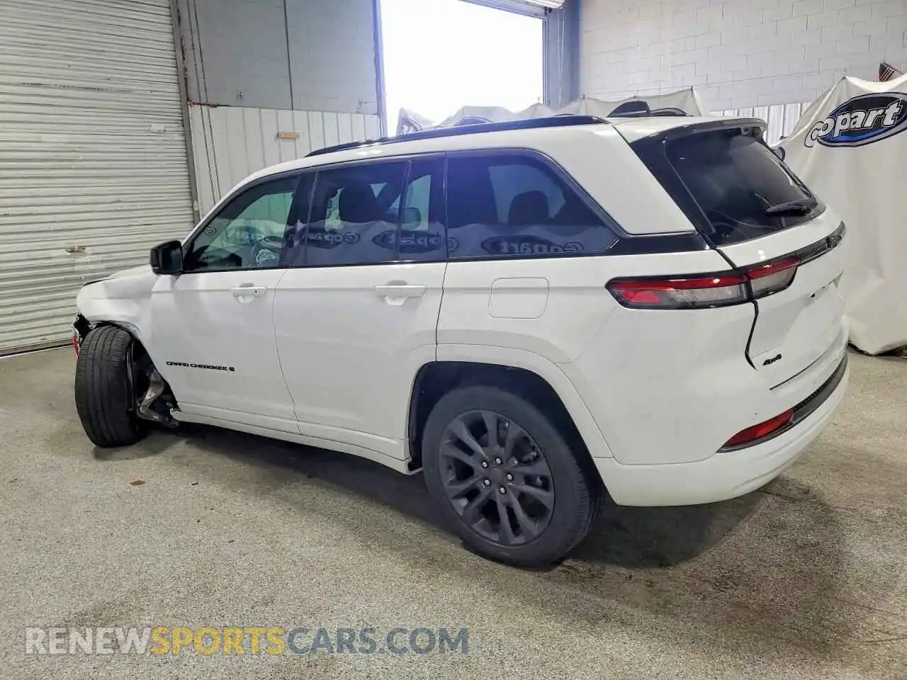 2 Фотография поврежденного автомобиля 1C4RJHBR2TC261003 JEEP CHEROKEE 2026