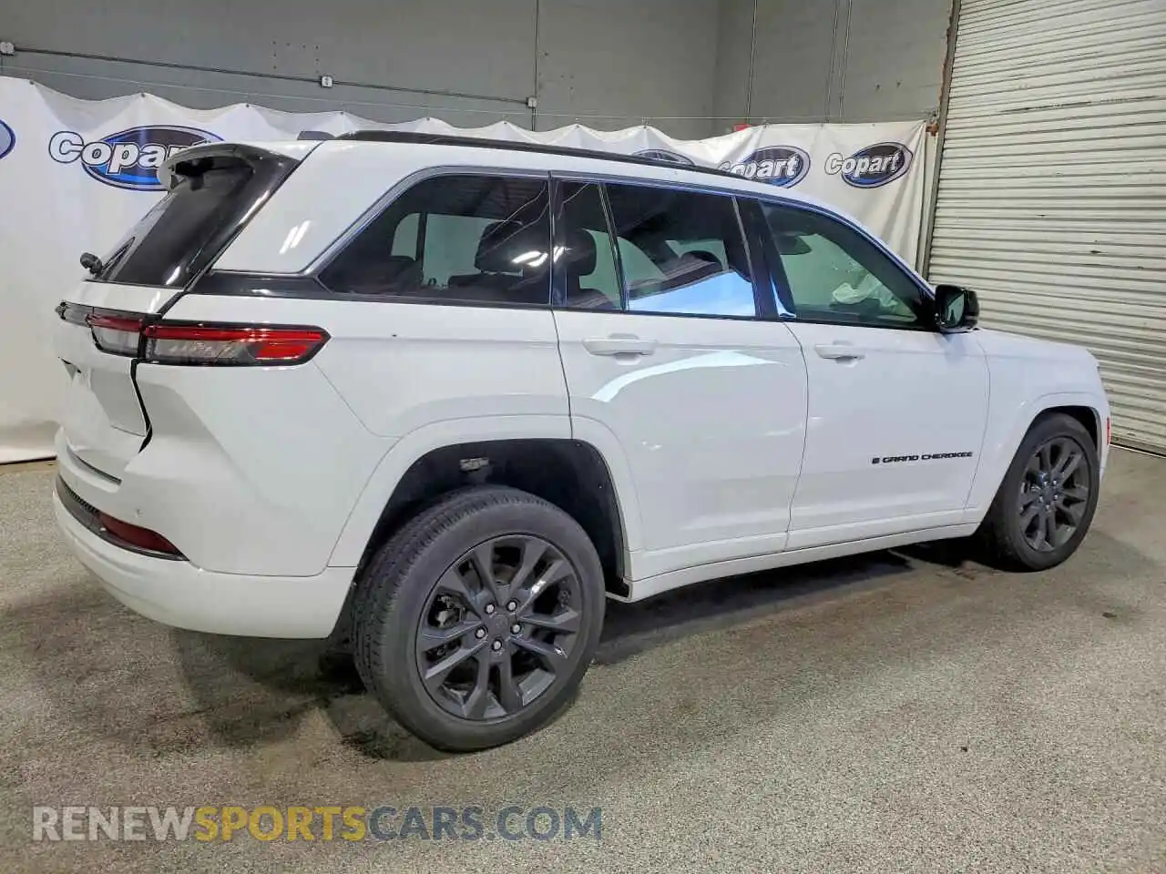 3 Фотография поврежденного автомобиля 1C4RJHBR2TC261003 JEEP CHEROKEE 2026