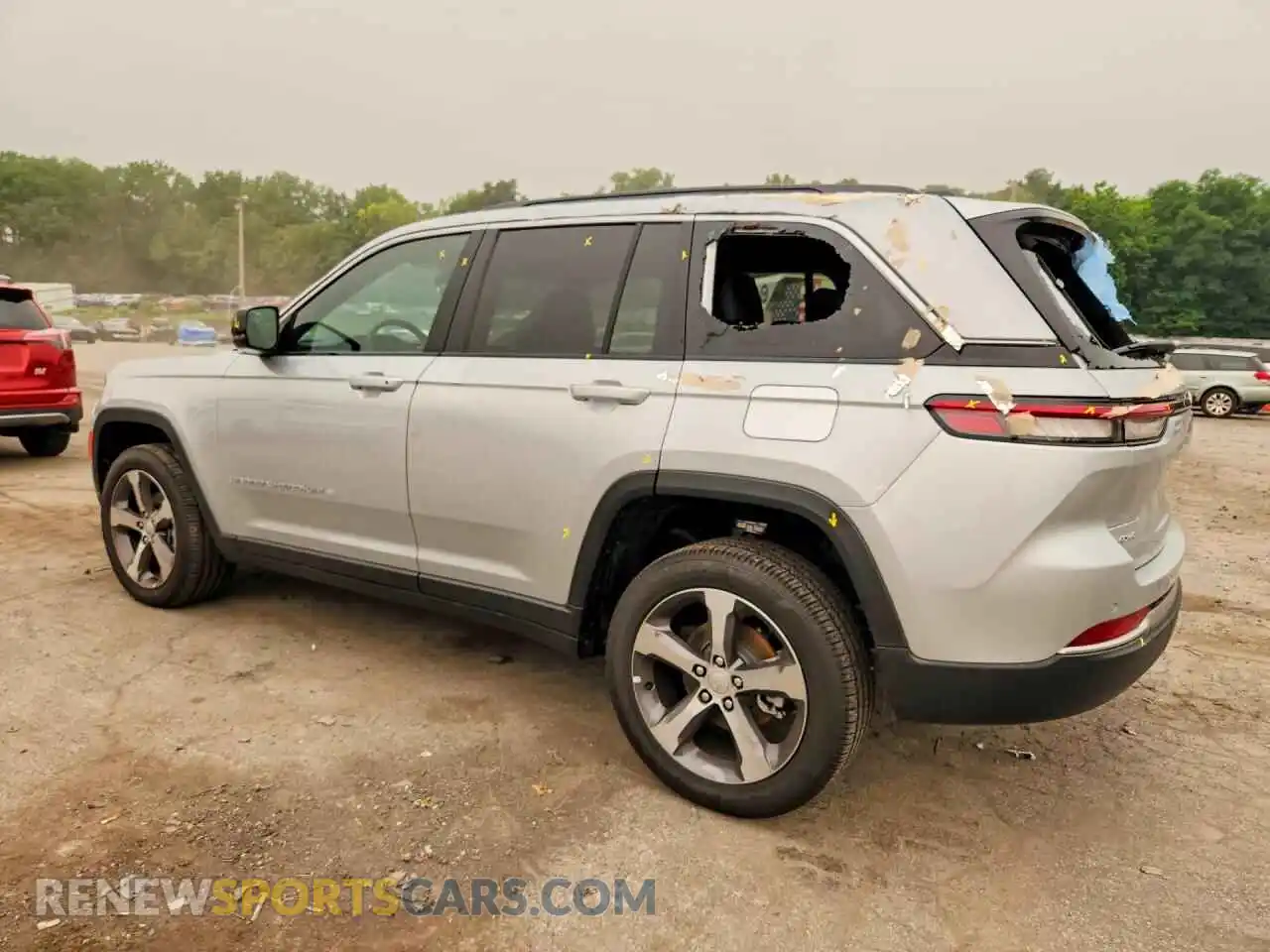 2 Photograph of a damaged car 1C4RJHBR3TC185789 JEEP CHEROKEE 2026