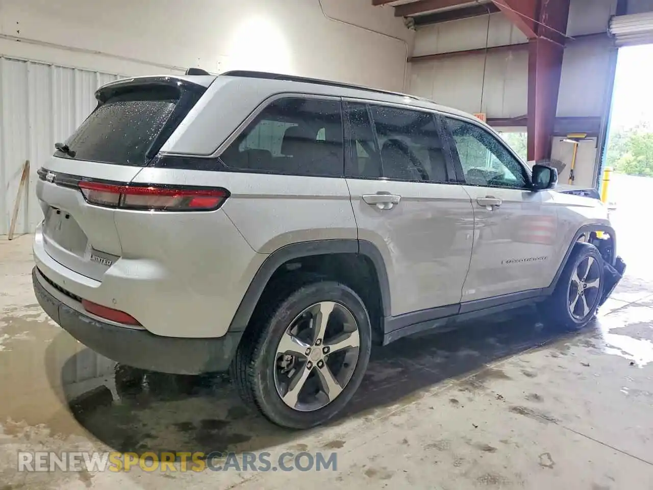 3 Photograph of a damaged car 1C4RJHBR7TC193426 JEEP CHEROKEE 2026