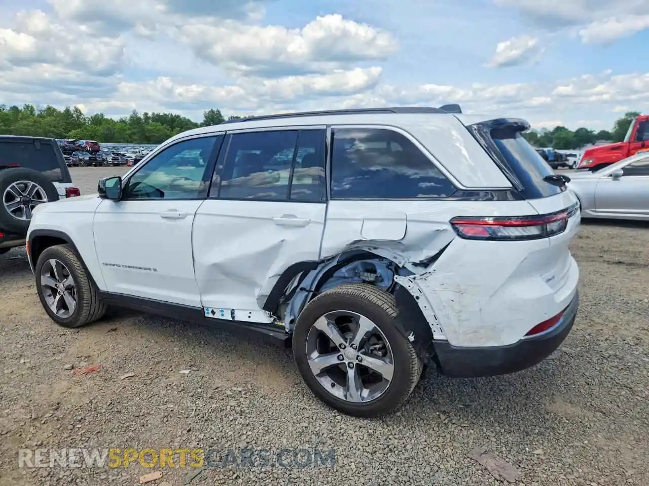 2 fotografías del automóvil dañado 1C4RJHBR9TC211019 JEEP CHEROKEE 2026