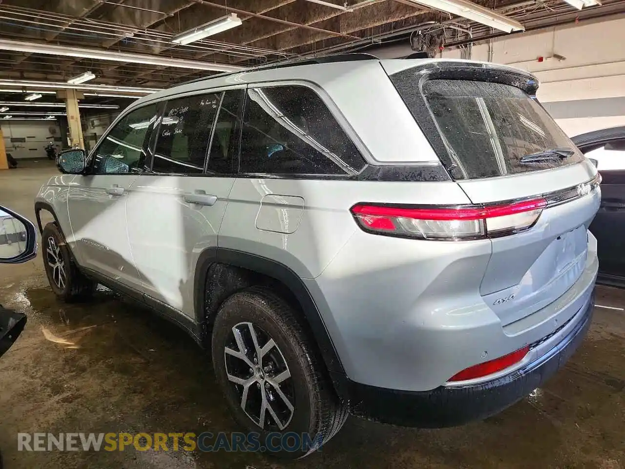 2 Photograph of a damaged car 1C4RJHBRXTC283444 JEEP CHEROKEE 2026