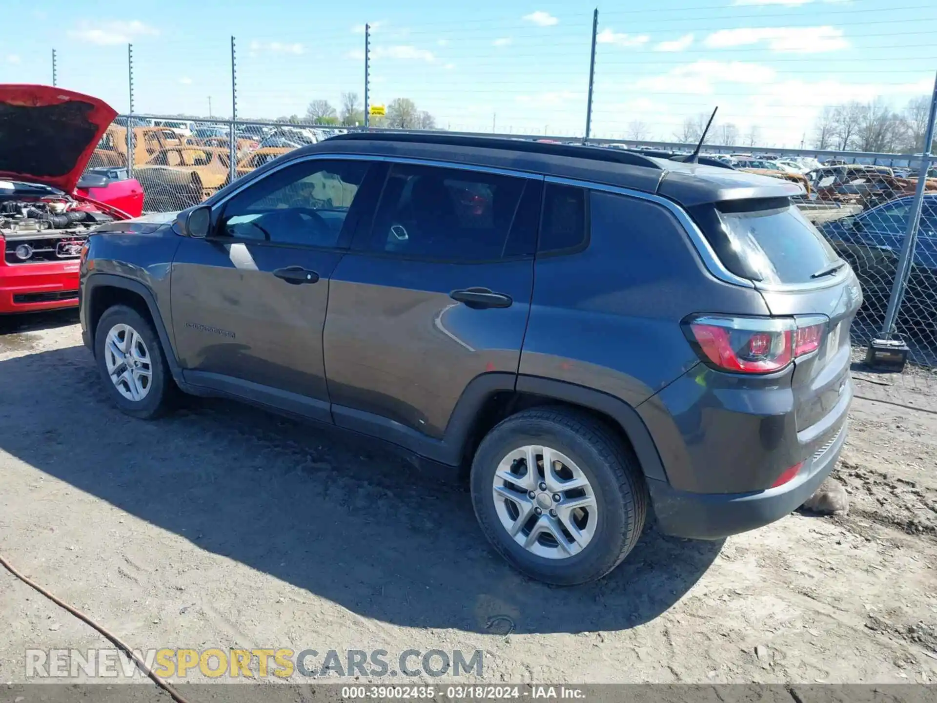 3 fotografías del automóvil dañado 3C4NJCAB0KT613116 JEEP COMPASS 2019