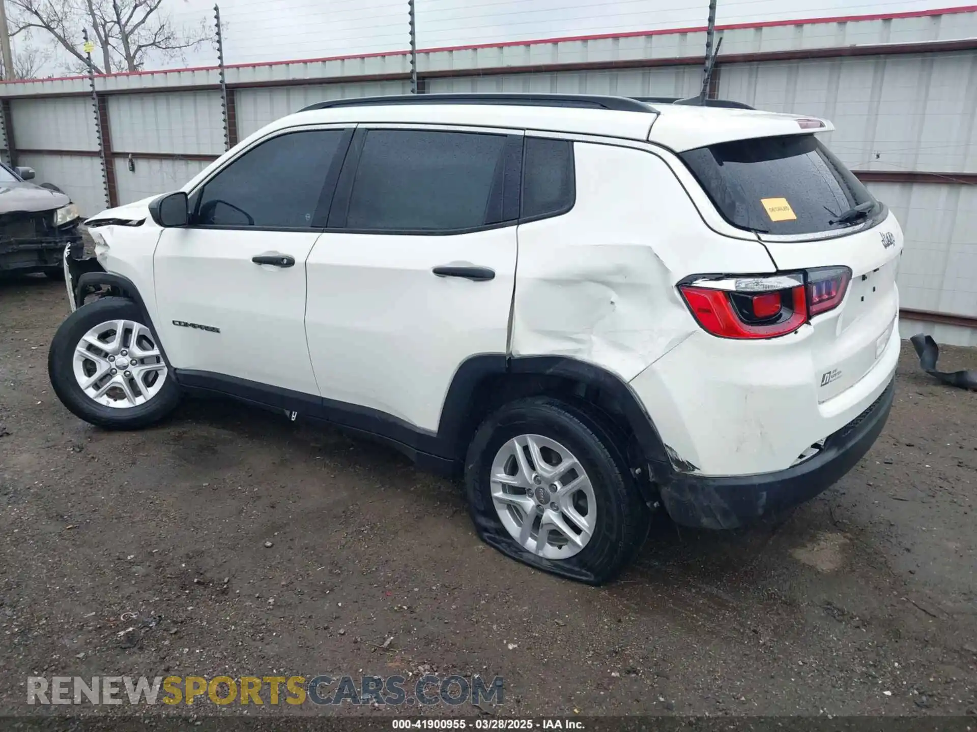 3 Photograph of a damaged car 3C4NJCAB1KT637294 JEEP COMPASS 2019