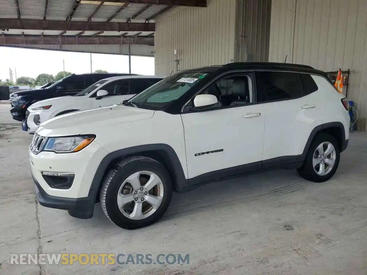 1 Photograph of a damaged car 3C4NJCBB0KT637477 JEEP COMPASS 2019