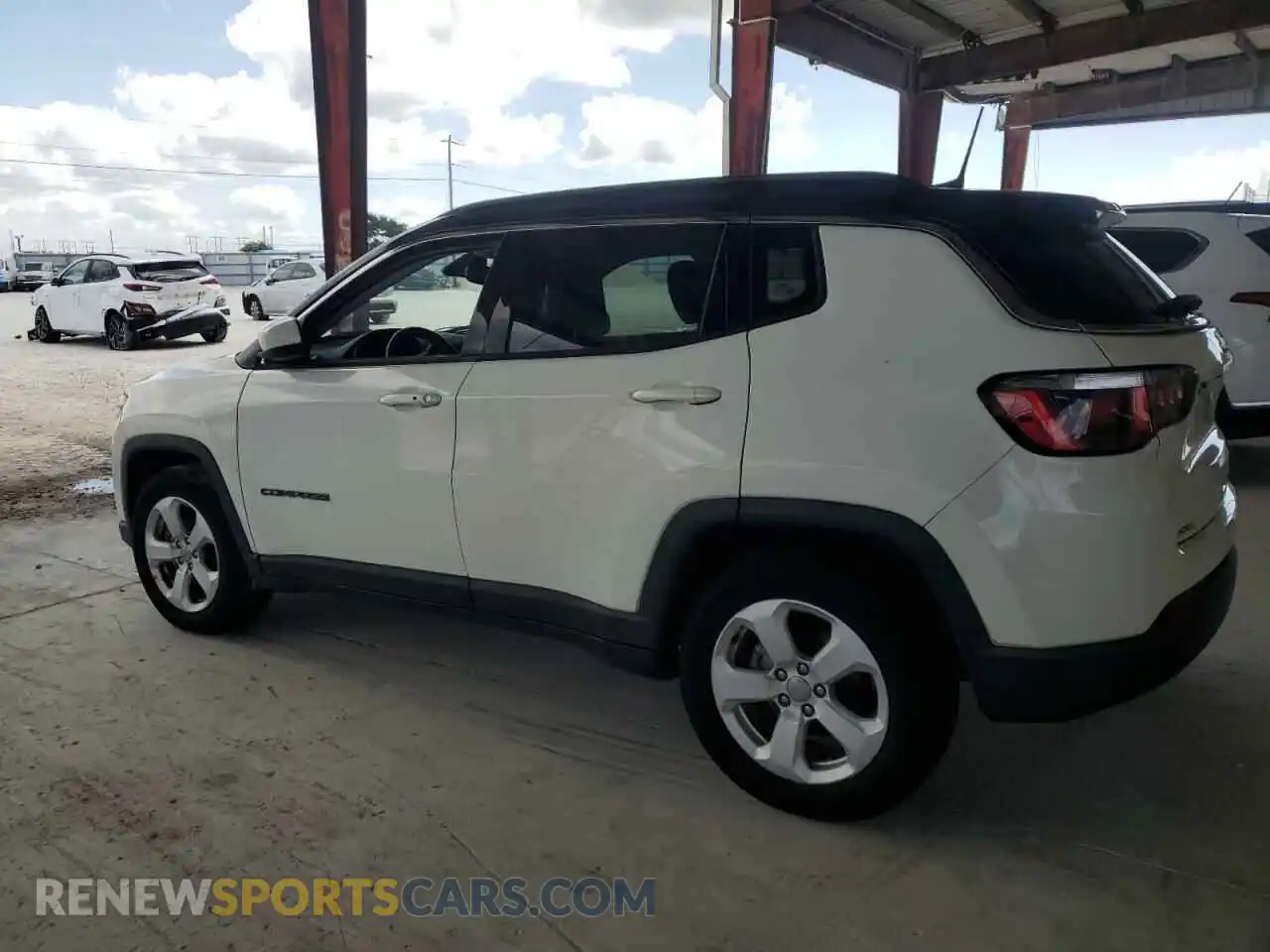 2 Photograph of a damaged car 3C4NJCBB0KT637477 JEEP COMPASS 2019