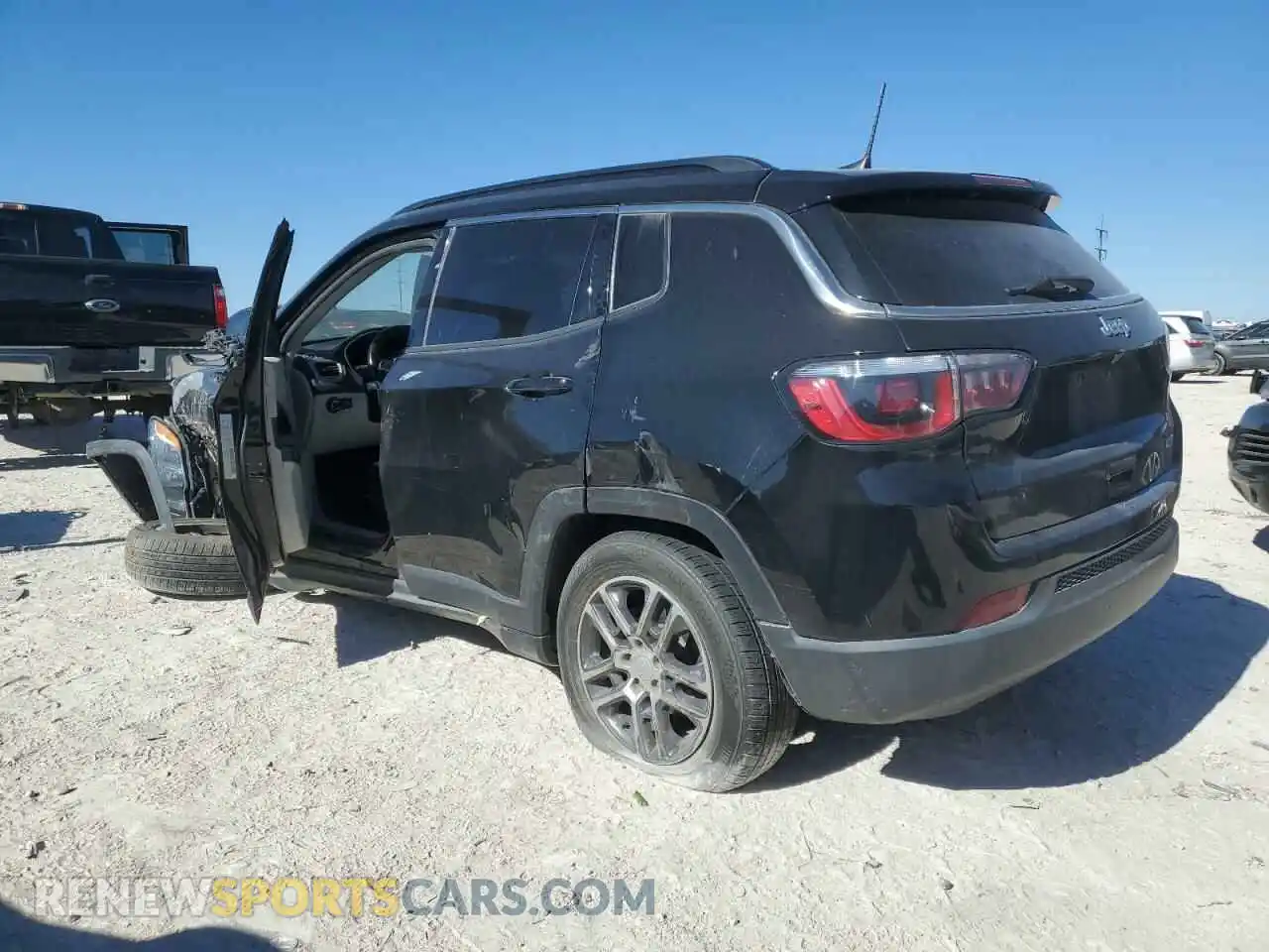 2 Photograph of a damaged car 3C4NJCBB1KT636726 JEEP COMPASS 2019