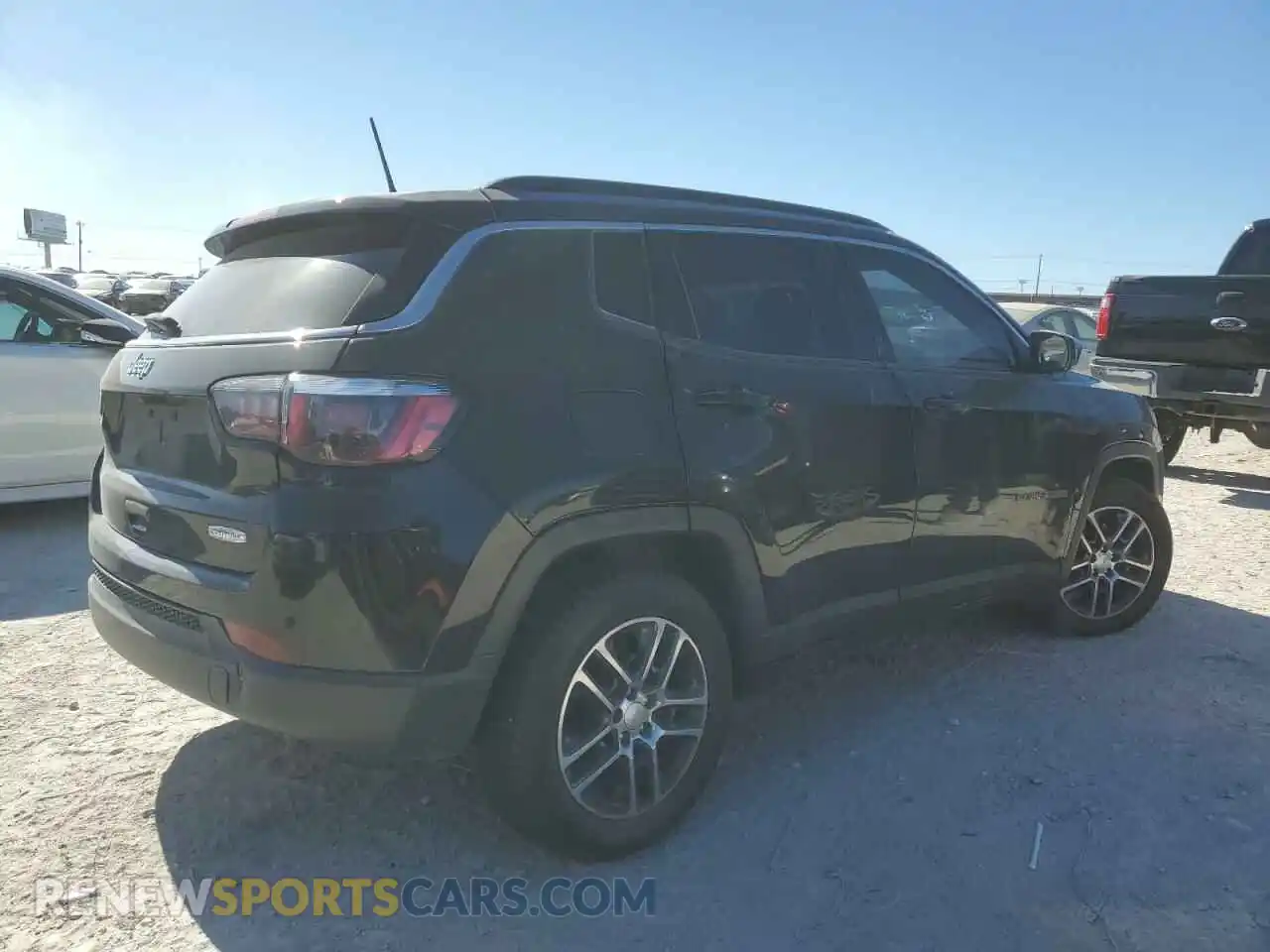 3 Photograph of a damaged car 3C4NJCBB1KT636726 JEEP COMPASS 2019
