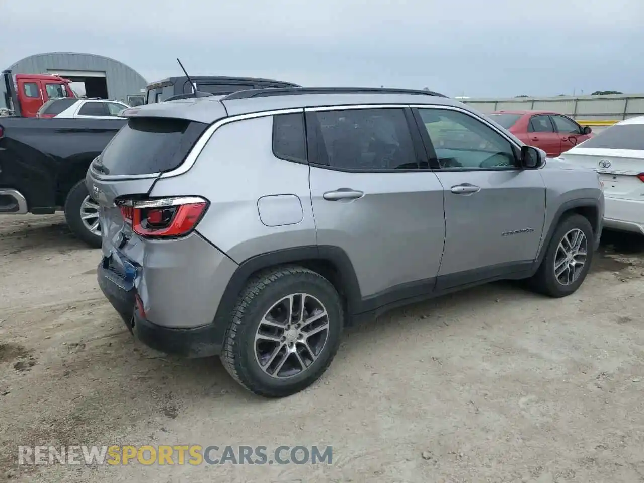 3 Photograph of a damaged car 3C4NJCBB1KT636757 JEEP COMPASS 2019