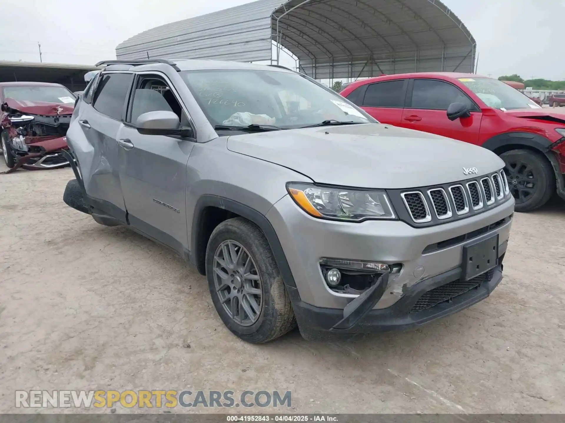 1 Photograph of a damaged car 3C4NJCBB3KT726640 JEEP COMPASS 2019