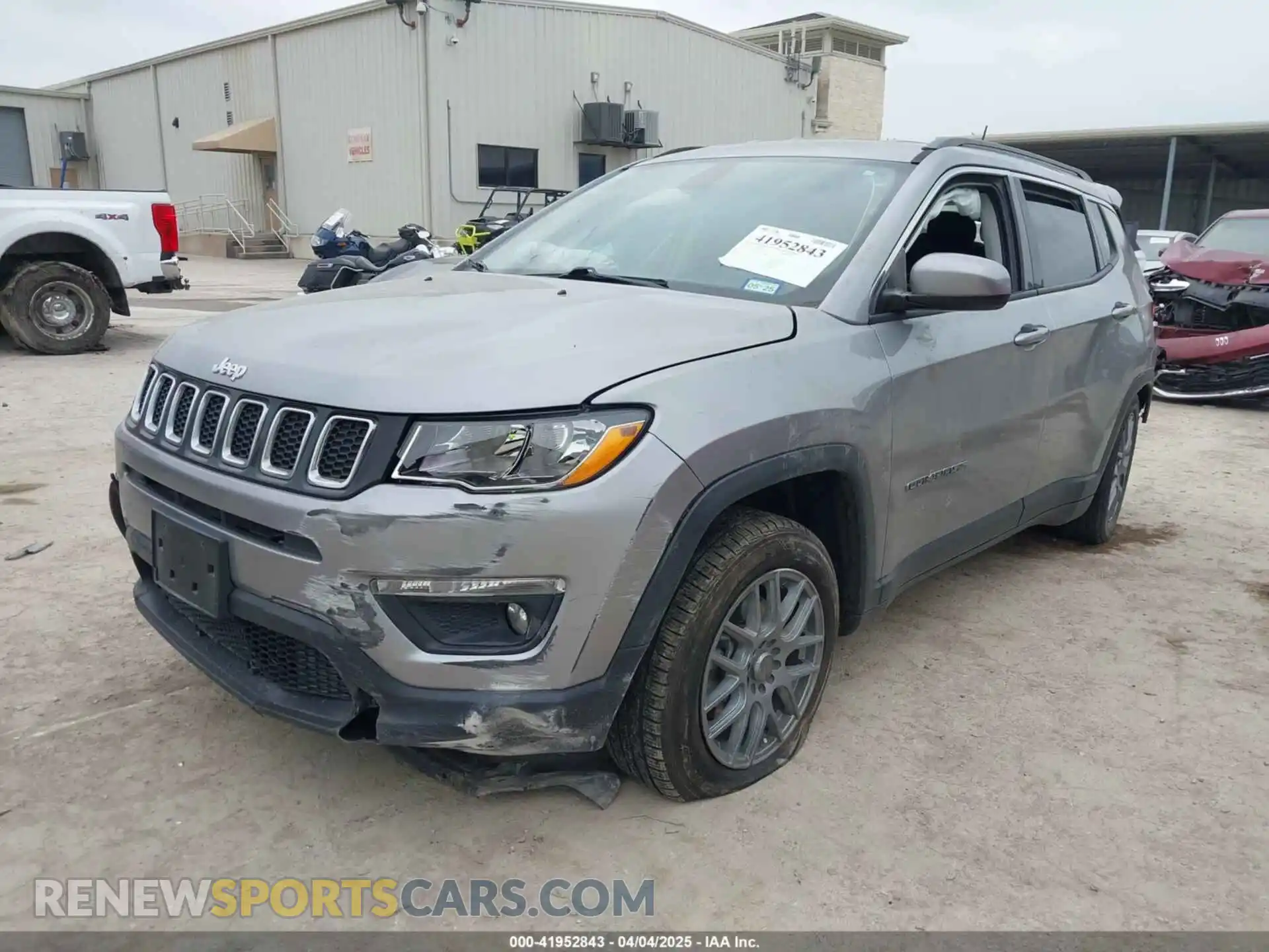 2 Photograph of a damaged car 3C4NJCBB3KT726640 JEEP COMPASS 2019