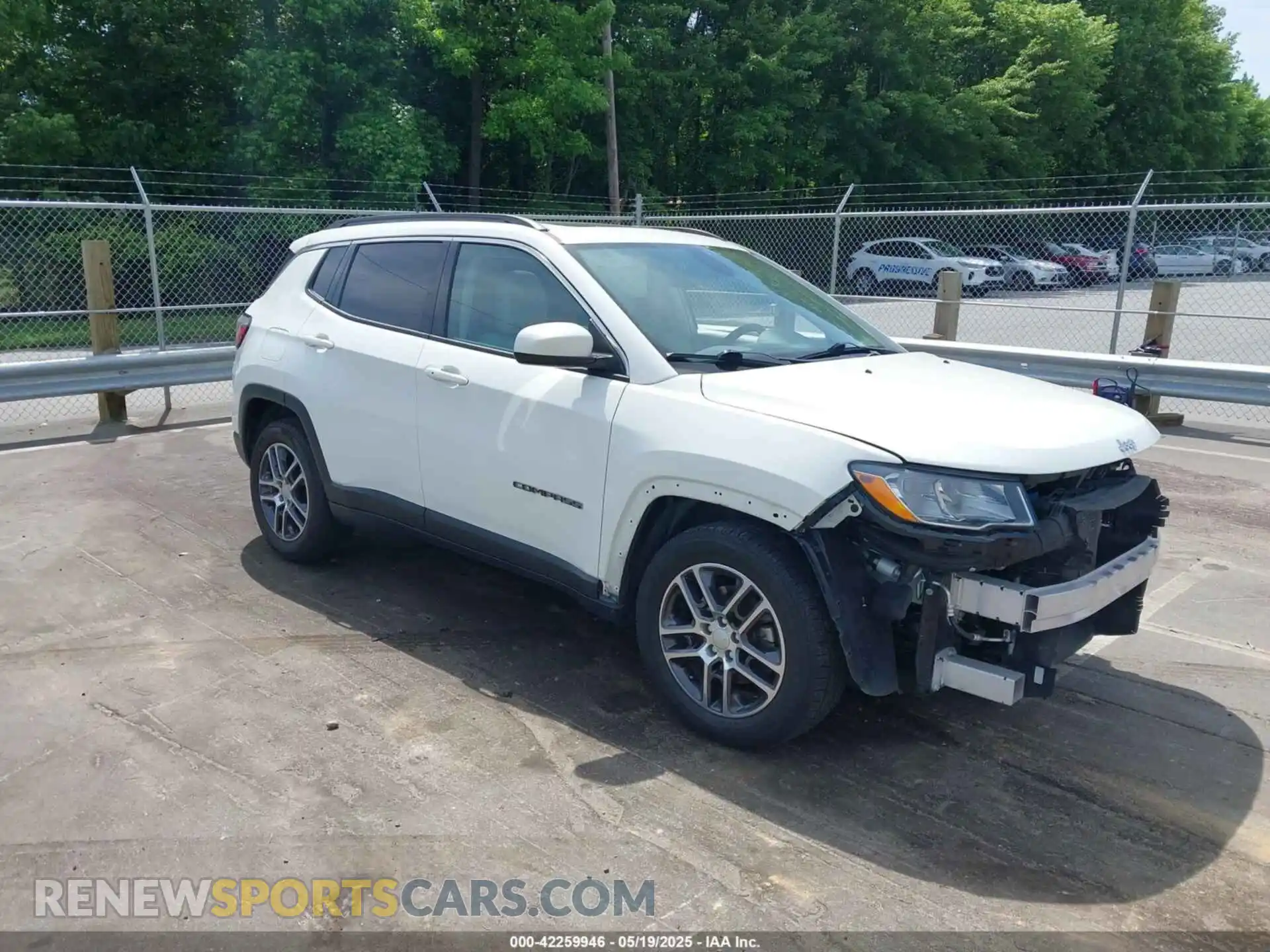 1 Photograph of a damaged car 3C4NJCBB3KT832263 JEEP COMPASS 2019