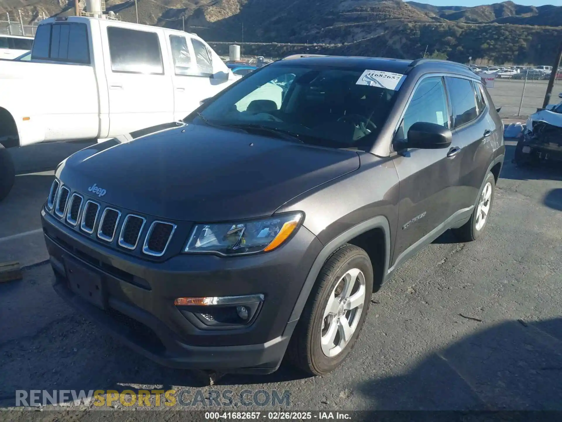 2 Photograph of a damaged car 3C4NJCBB7KT782371 JEEP COMPASS 2019