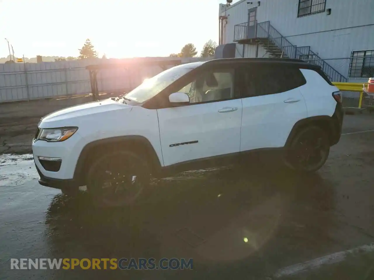 1 Photograph of a damaged car 3C4NJCBB8KT658335 JEEP COMPASS 2019