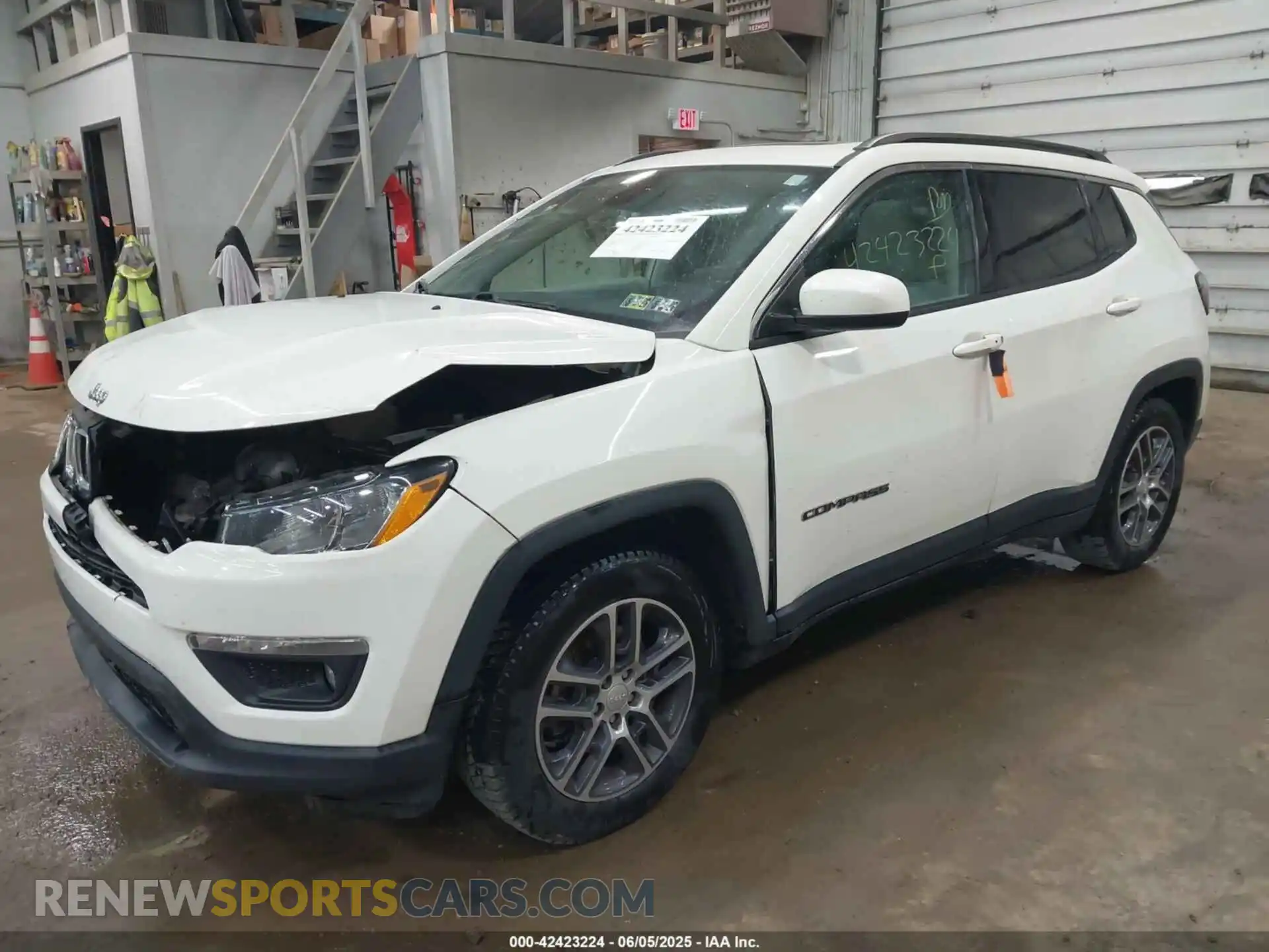 2 Photograph of a damaged car 3C4NJCBB8KT685910 JEEP COMPASS 2019