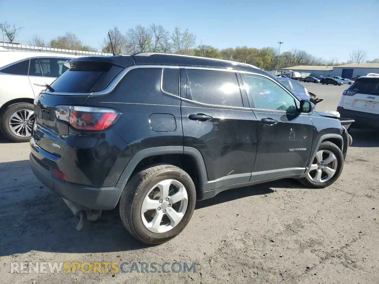 3 Photograph of a damaged car 3C4NJCBB9KT614537 JEEP COMPASS 2019