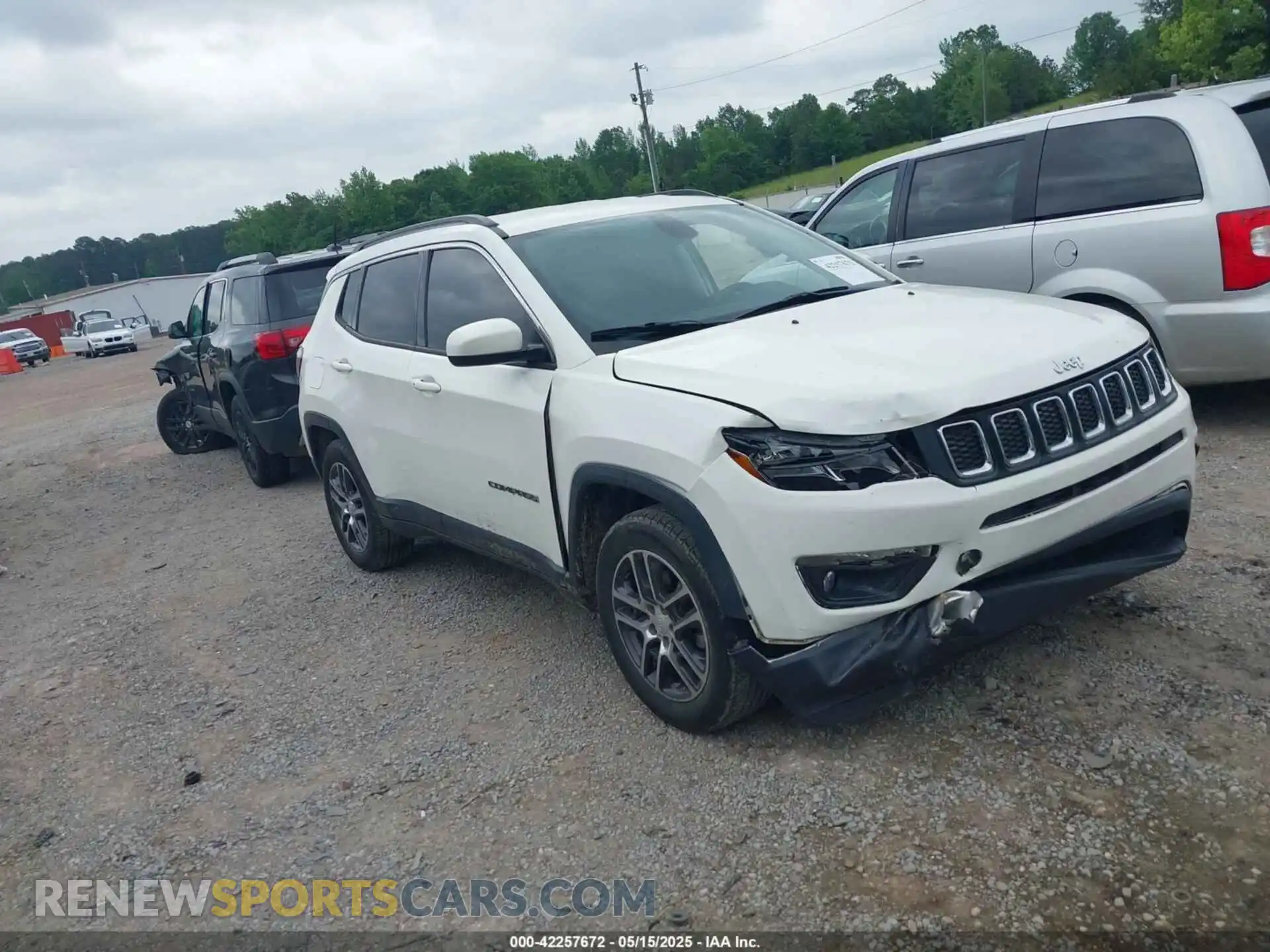 1 Photograph of a damaged car 3C4NJCBBXKT699338 JEEP COMPASS 2019